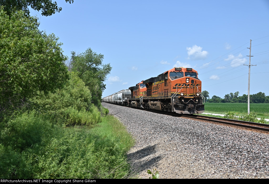 BNSF 7404